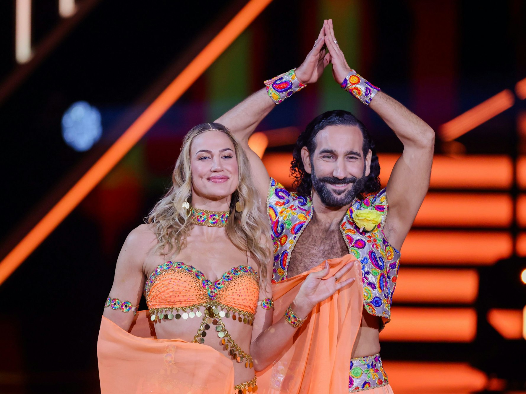 Lulu, Sängerin, und Massimo Sinato, Profitänzer, tanzen in der RTL-Tanzshow „Let’s Dance“ (3. Mai 2024, Köln)