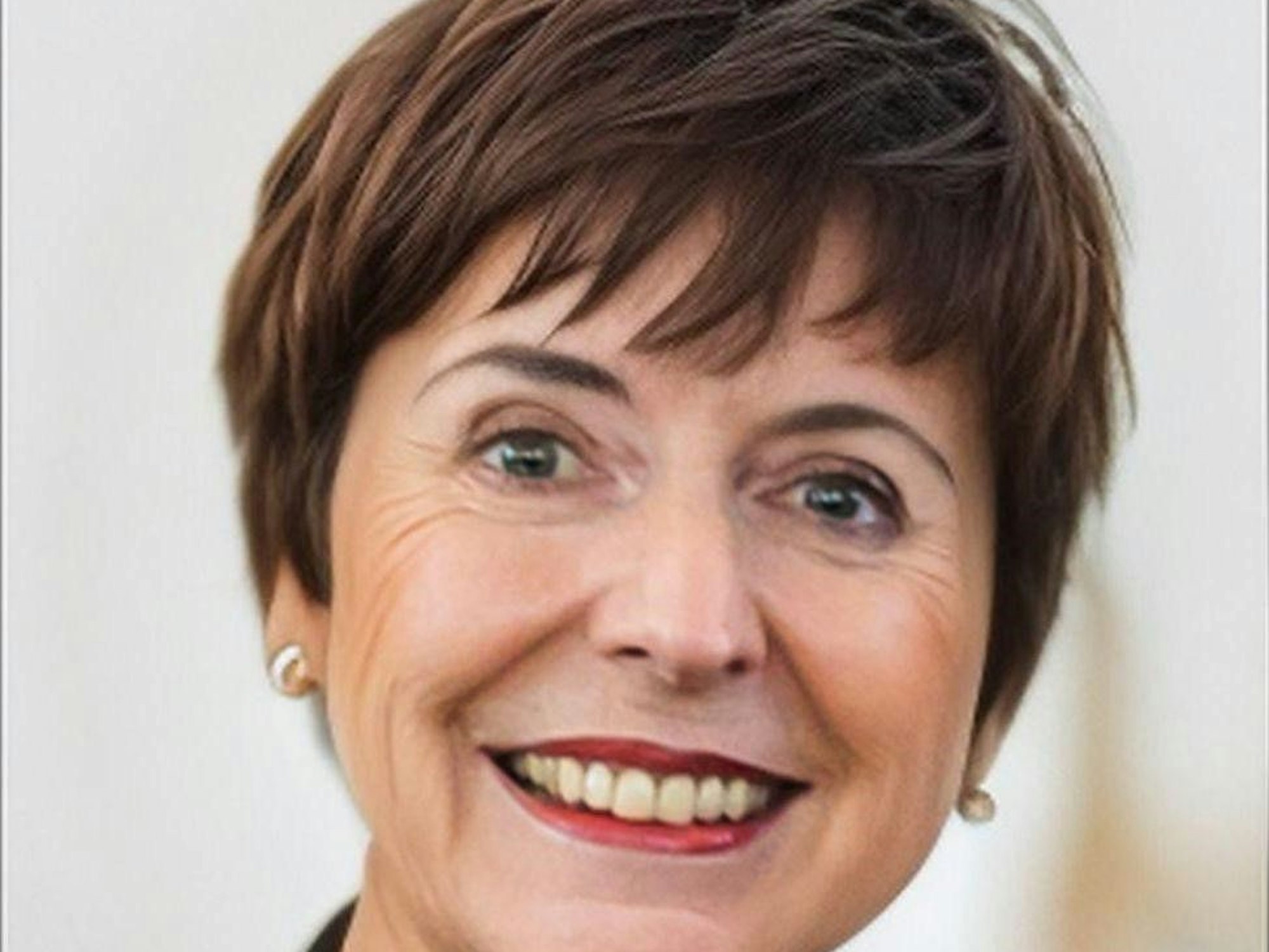 Kölns OB, Henriette Reker, mit Kurzhaarfrisur