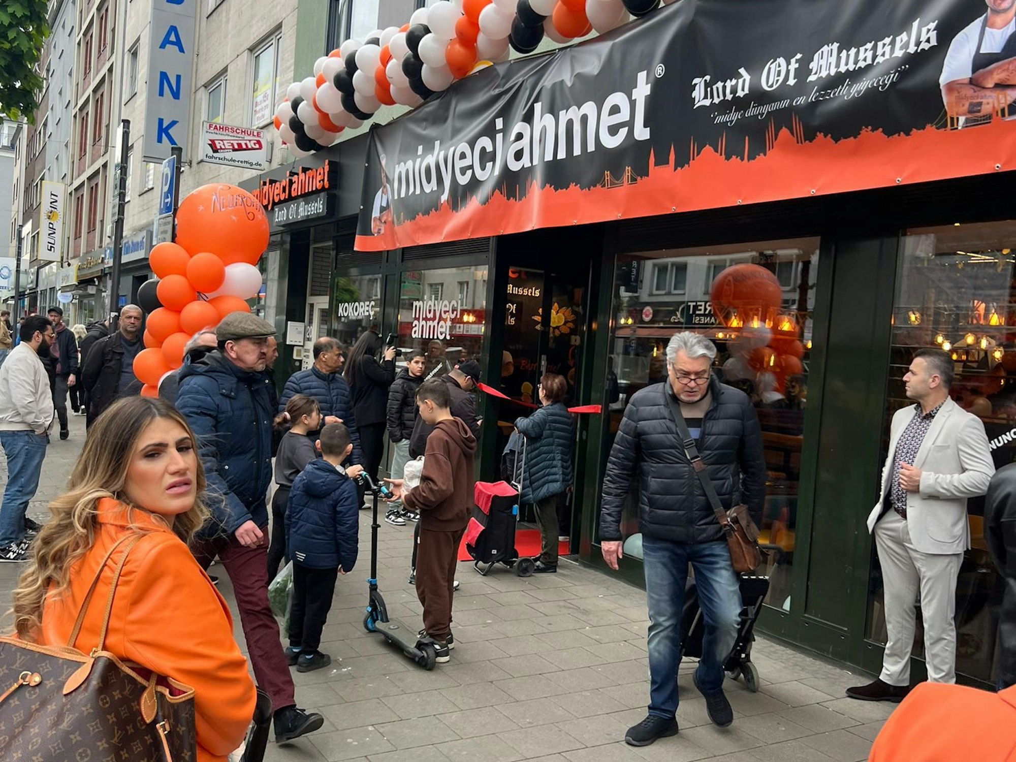 Der neue Muschel-Laden auf der Frankfurter Straße in Köln-Mülheim.