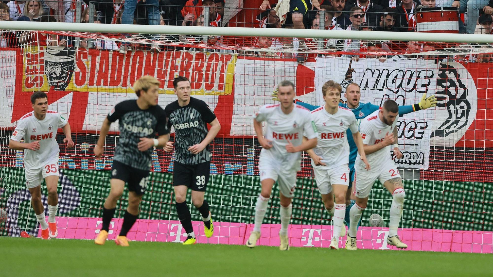 1. FC Köln gegen den SC Freiburg im Rhein-Energie-Stadion.