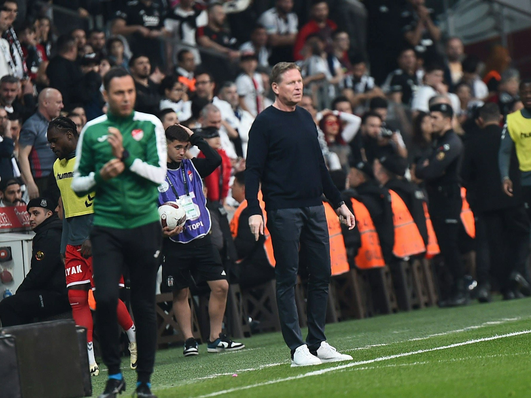 Markus Gisdol beim Spiel Samsunspor gegen Besiktas.