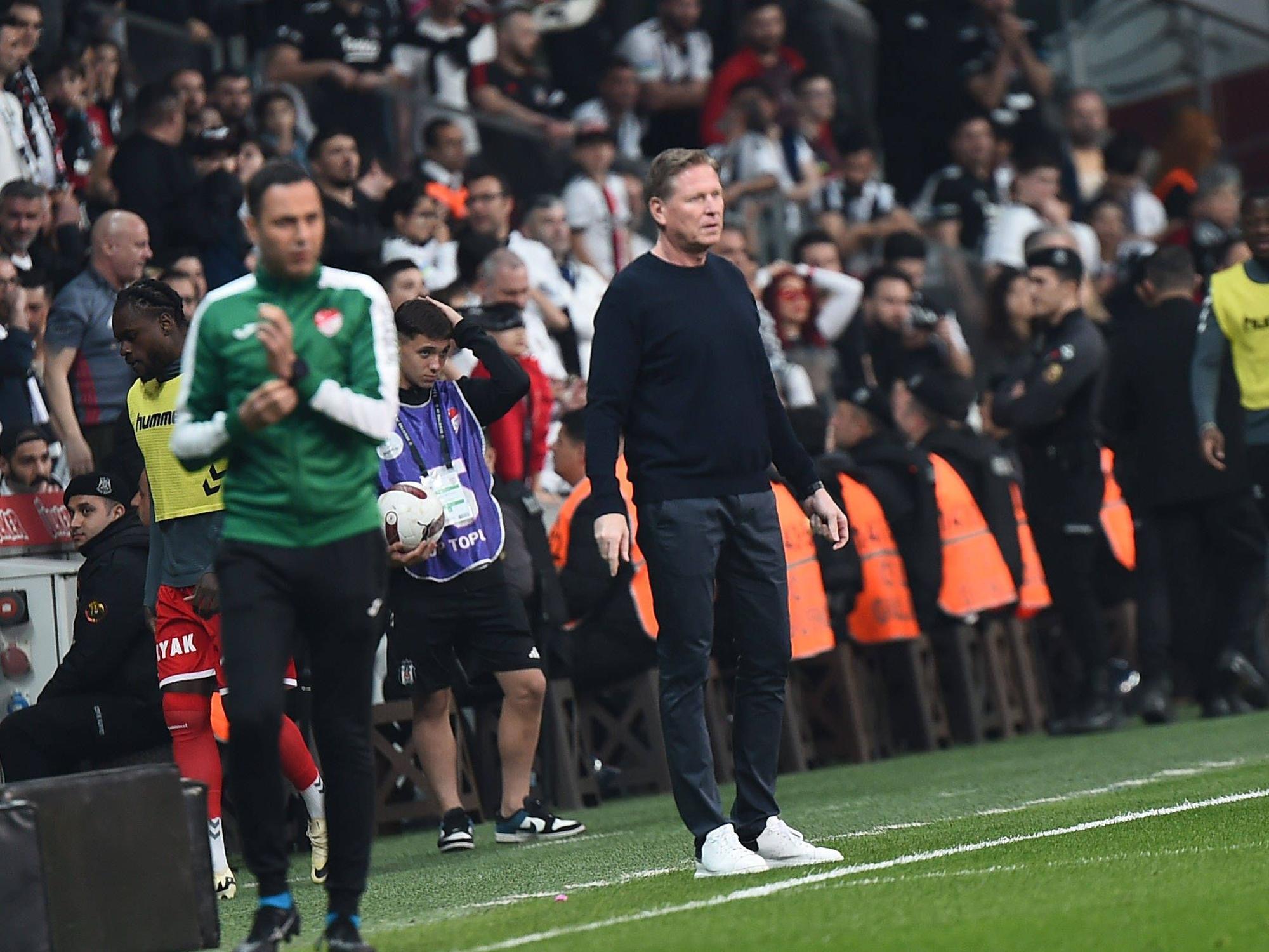 Markus Gisdol beim Spiel Samsunspor gegen Besiktas.