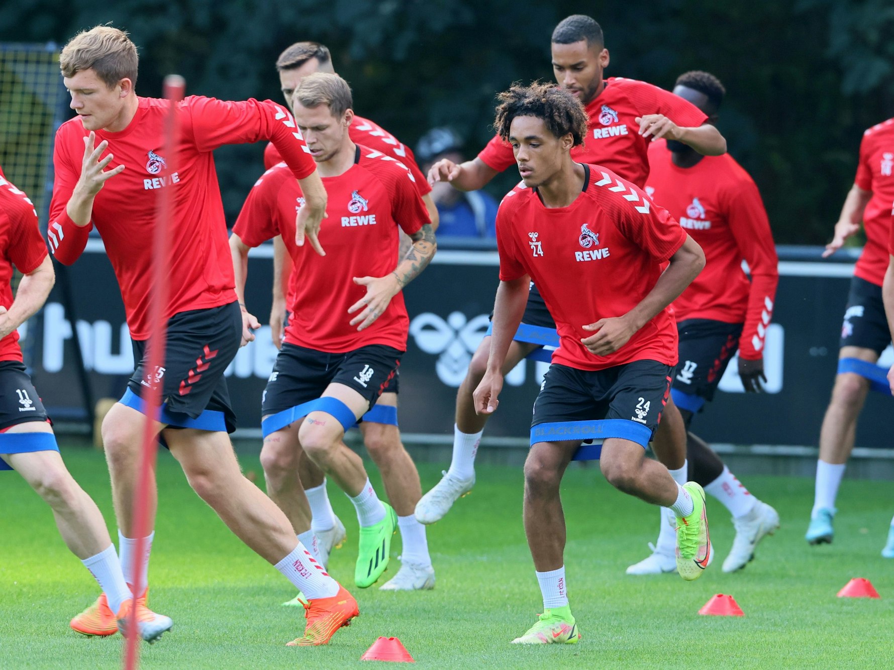 Luca Kilian, Ondrej Duda, Tidiane Touré und Linton Maina am 31. August 2022 im Training des 1. FC Köln.
