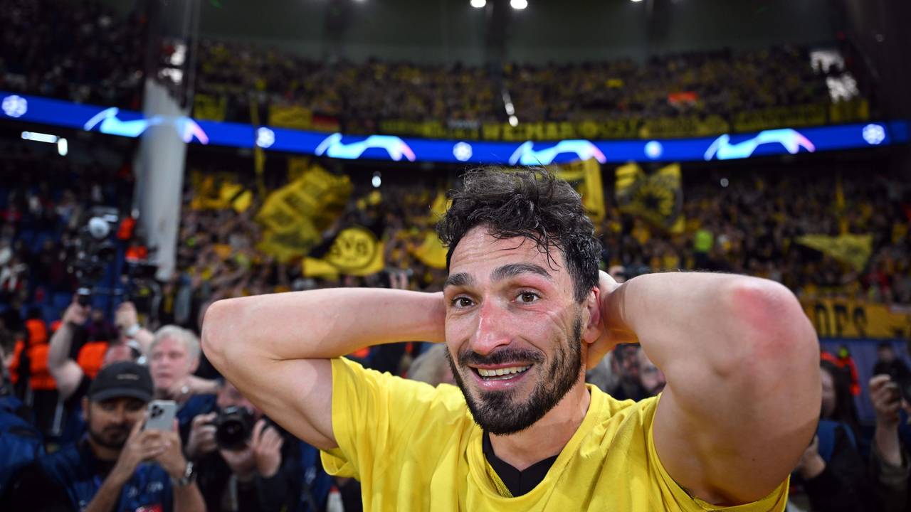 Mats Hummels kann es nicht glauben, Borussia Dortmund steht im Finale der Champions League.