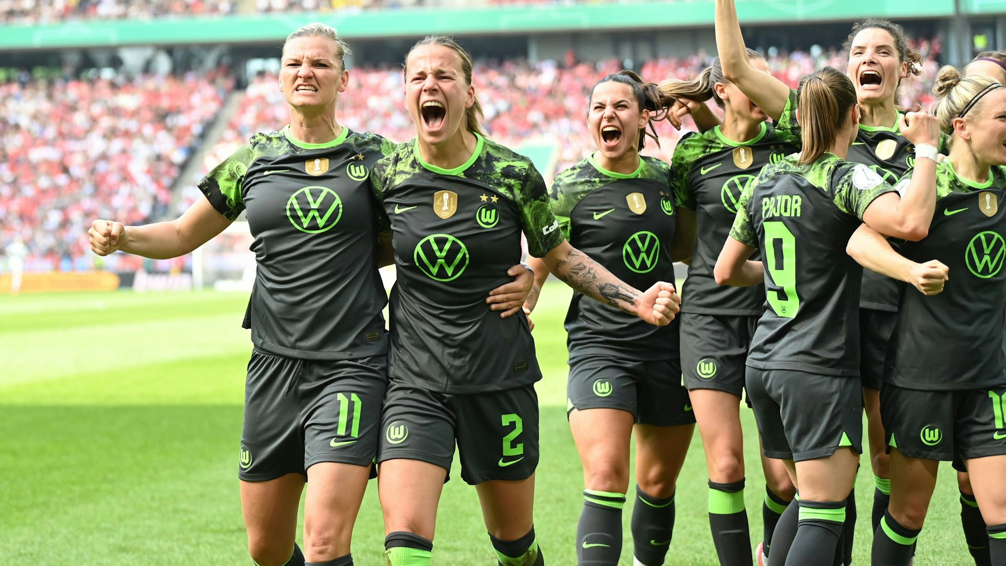 Jubel bei den Frauen des VfL Wolfsburg.