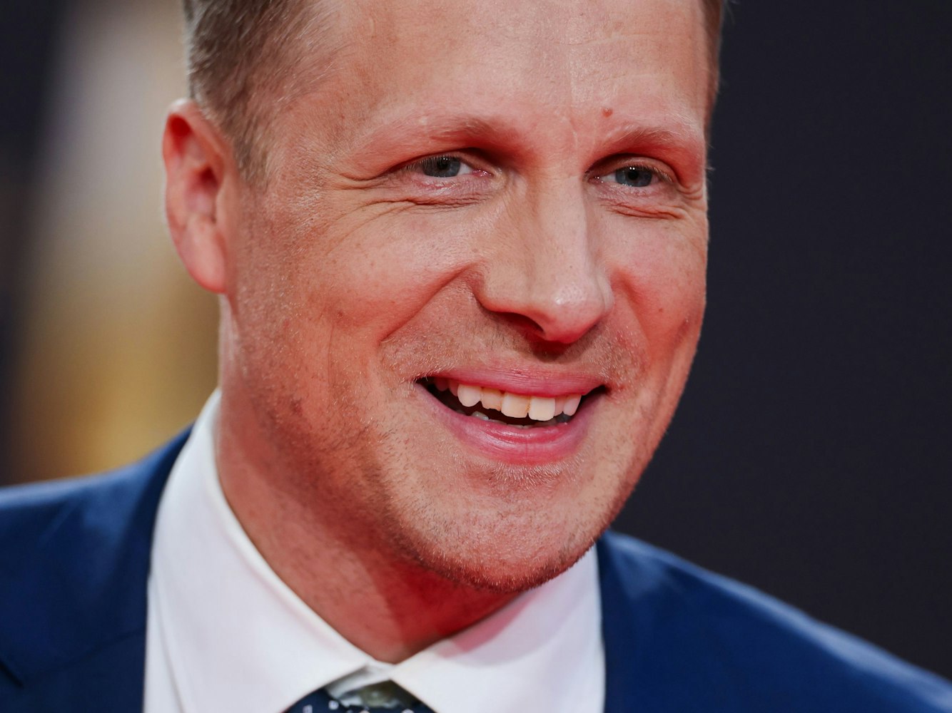 Moderator Oliver Pocher kommt zur Verleihung der Deutschen Fernsehpreise 2023 ins Coloneum in Köln, hier im September 2023.