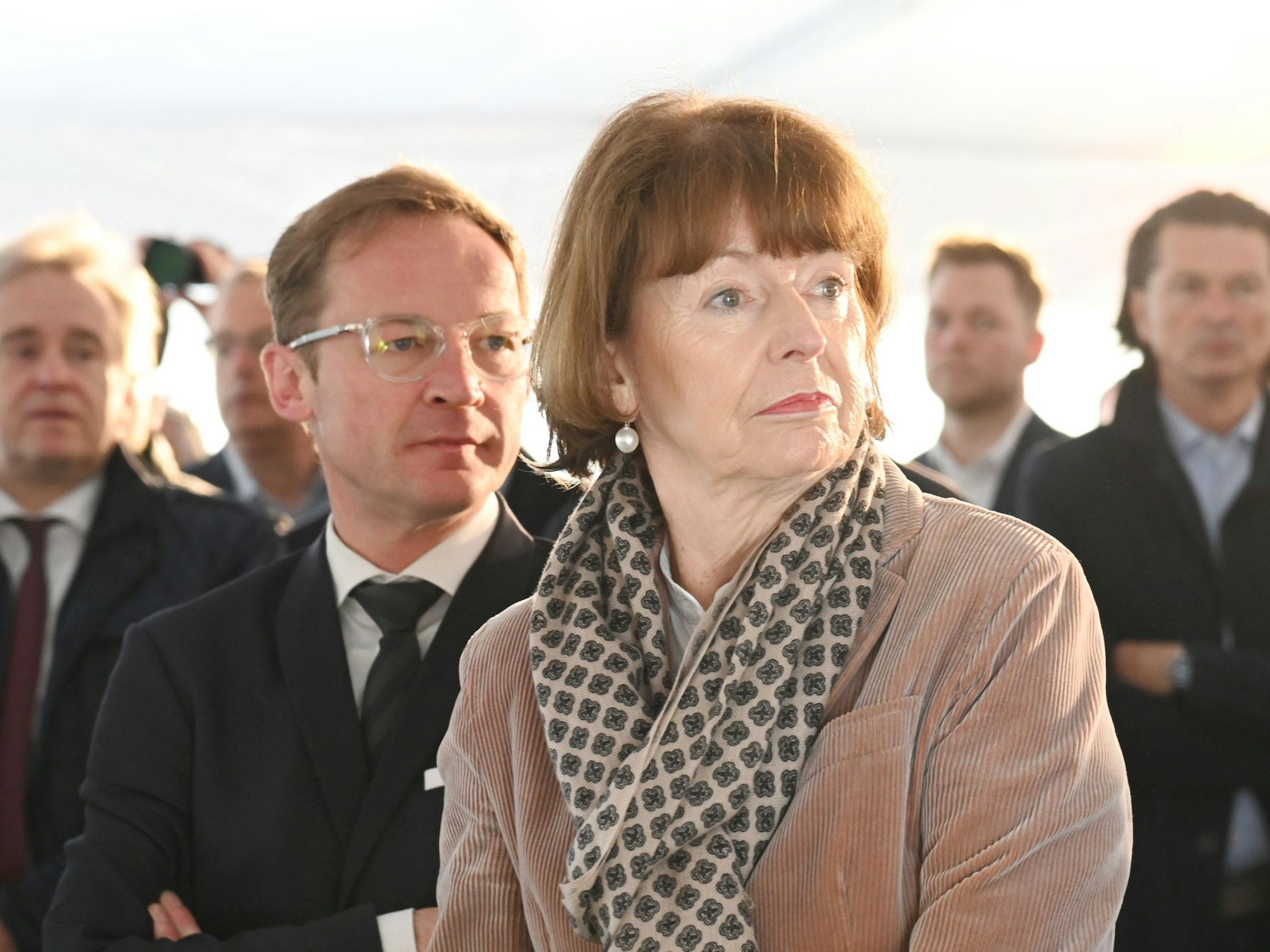 Staatssekretär Daniel Sieveke (li.) und OB Reker bei einem Termin in Köln.