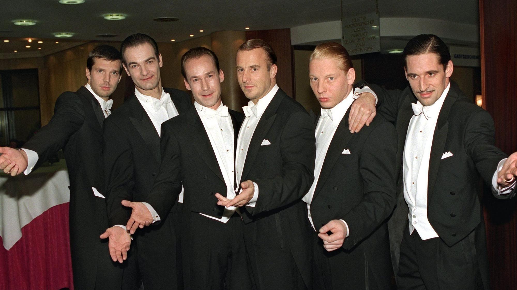 Die Darsteller der "Comedian Harmonists" beim UFA-Filmball 1997 in Neus