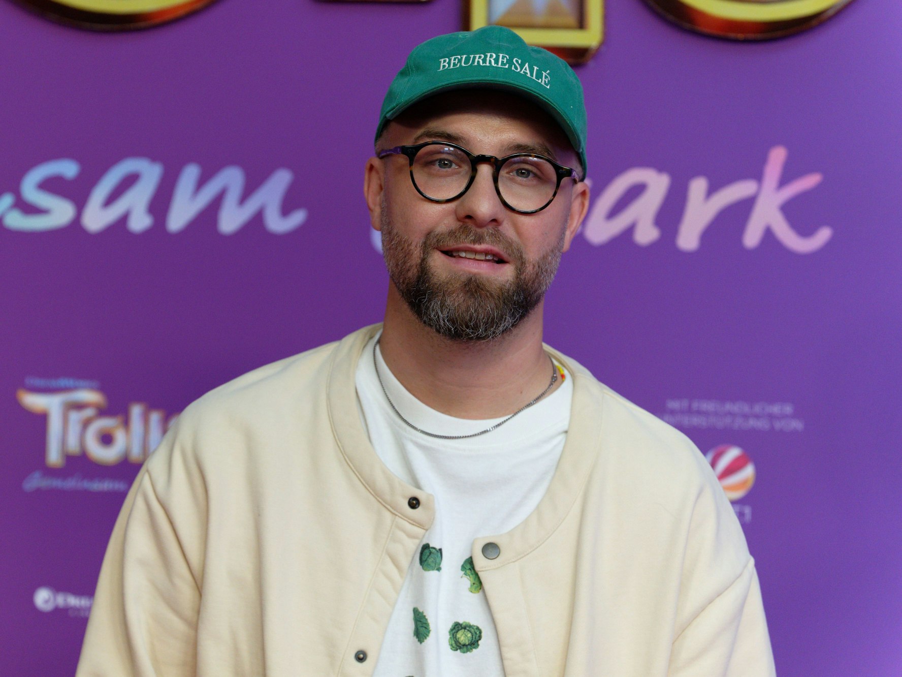 Synchronsprecher Mark Forster kommt zur Premiere des Films "Trolls - Gemeinsam stark".