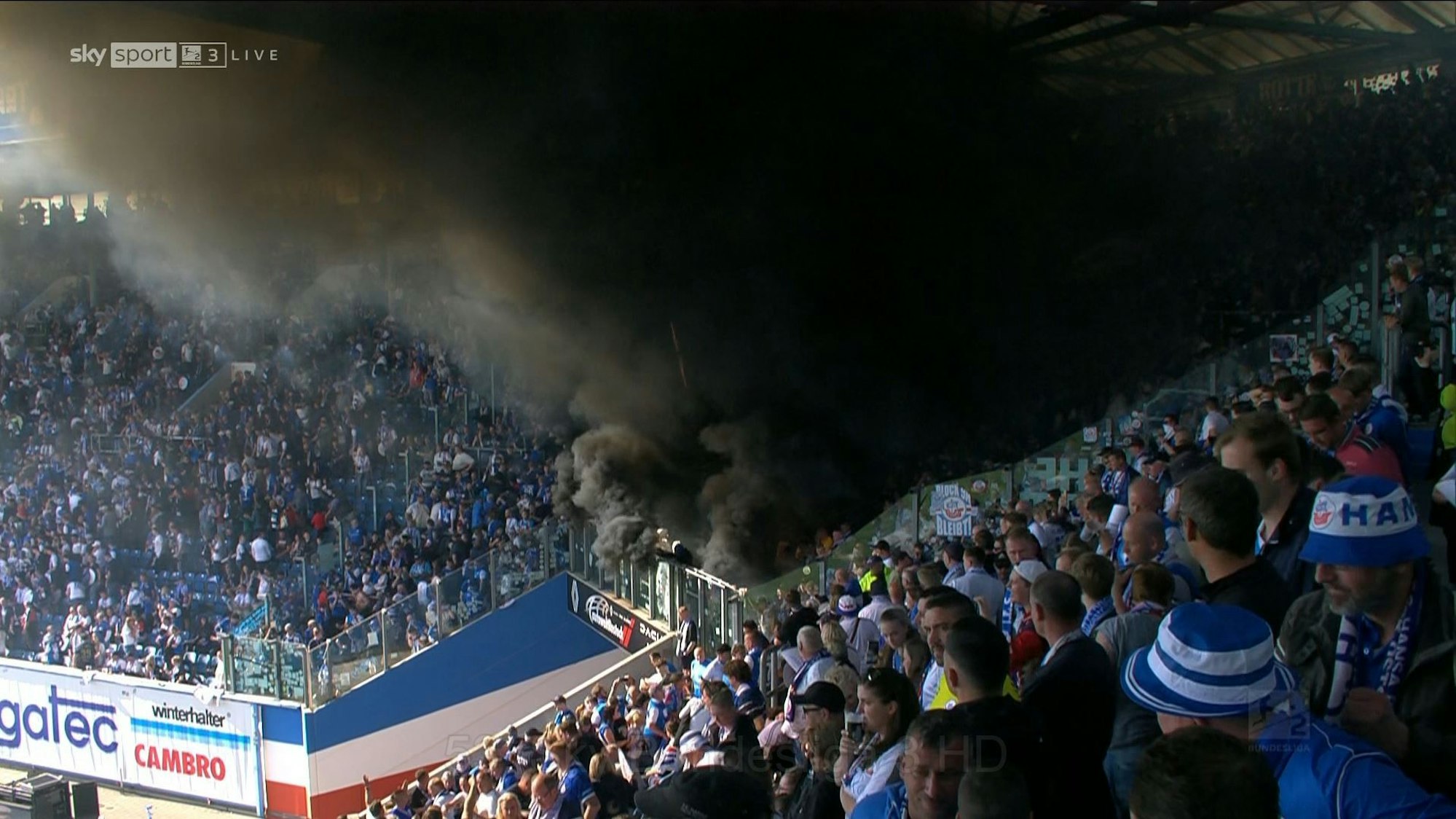Pyro-Eklat beim Spiel des FC Hansa Rostock gegen den SC Paderborn am Sonntag (19. Mai 2024).