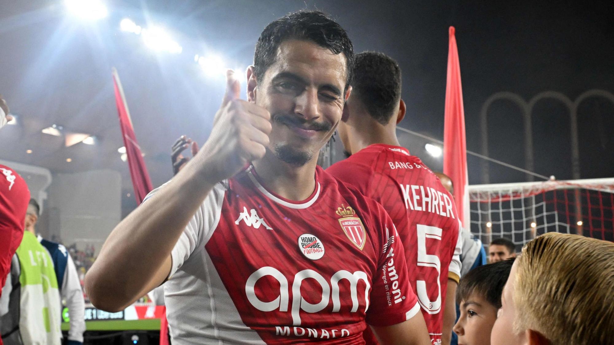 Wissam Ben Yedder zeigt den Daumen hoch im Trikot der AS Monaco
