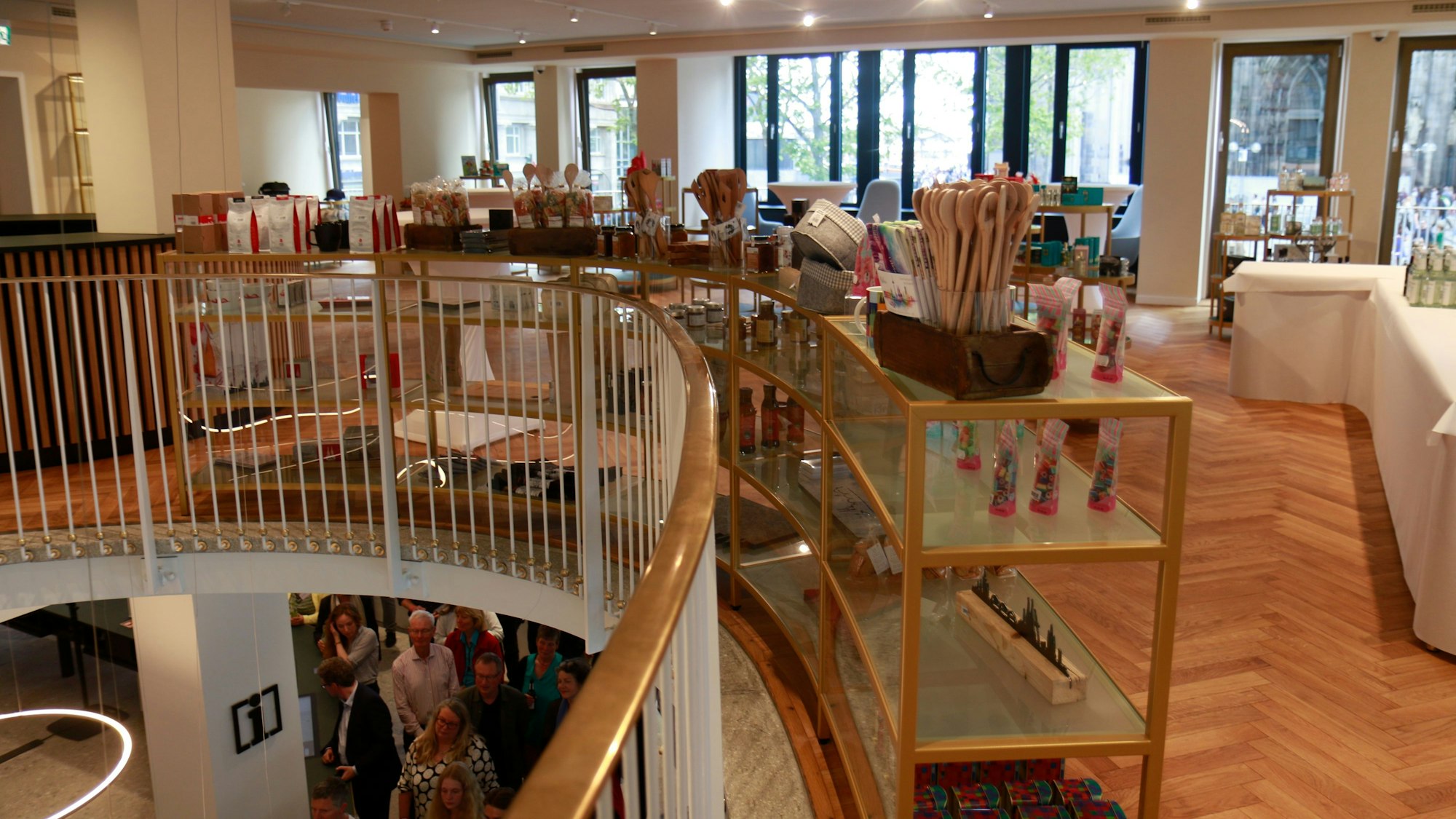 Der neue Verkaufsbereich der Kölner TouristInfo.