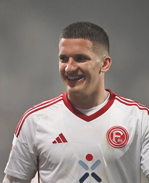 Christos Tzolis beim Relegations-Hinspiel von Fortuna Düsseldorf in Bochum.