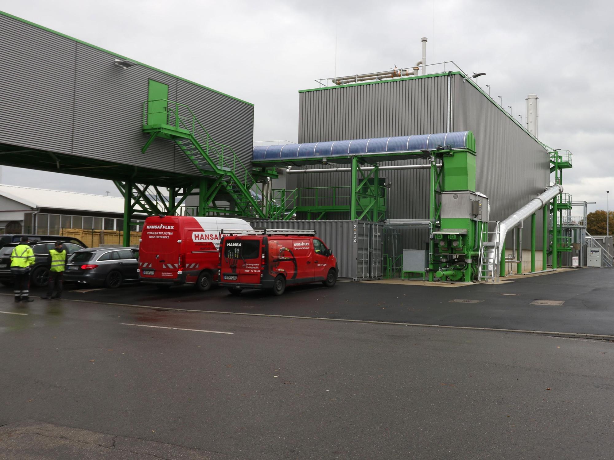 Blick auf eine Abfallverwertungsanlage in Köln.
