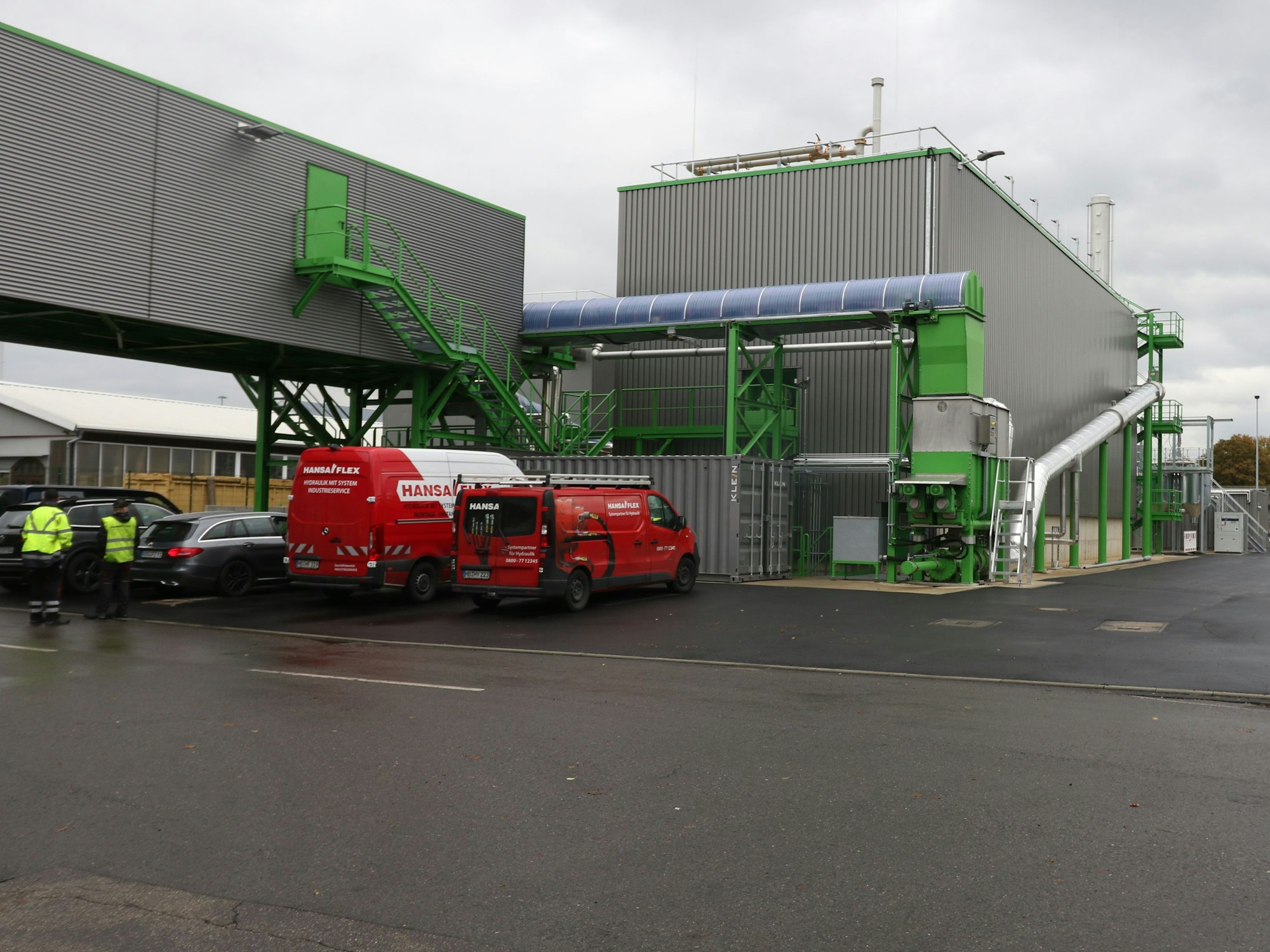 Blick auf eine Abfallverwertungsanlage in Köln.