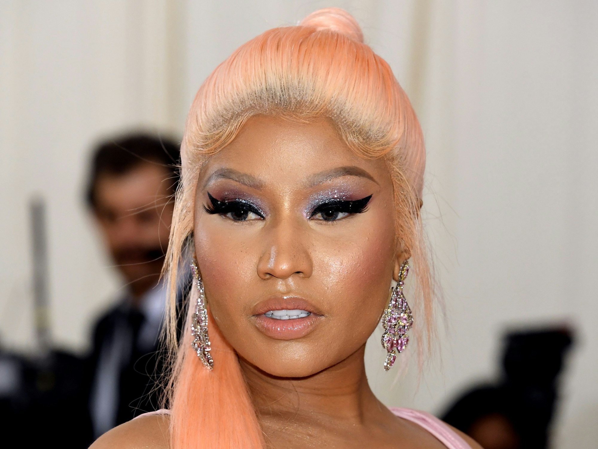 Rapperin Nicki Minaj kommt zur Met-Gala ins Metropolitan Museum of Art.
