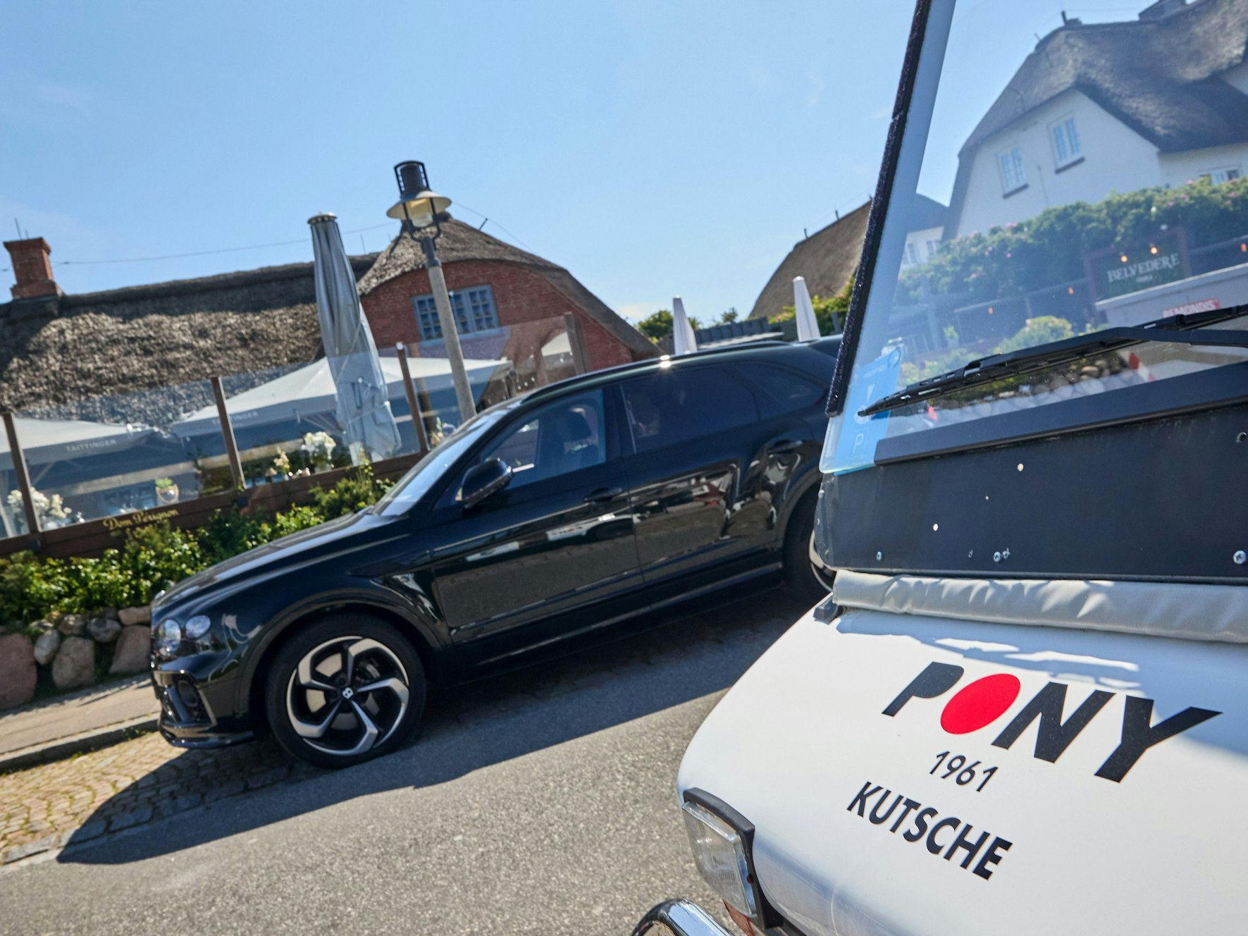 Blick auf das Lokal Pony in Kampen. Die Polizei prüft ein Video mit rassistischem Gegröle vor dem Sylter Lokal.