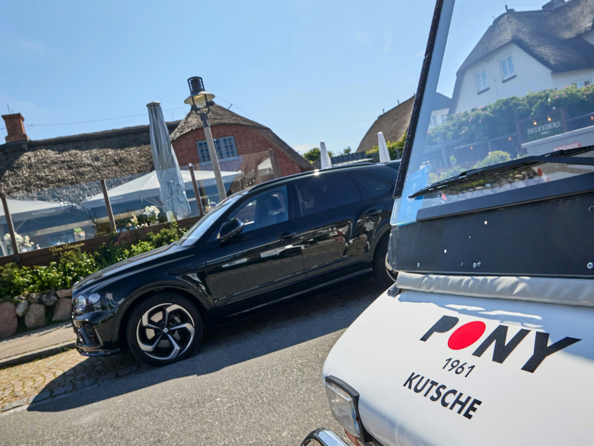Blick auf das Lokal Pony in Kampen. Die Polizei prüft ein Video mit rassistischem Gegröle vor dem Sylter Lokal.