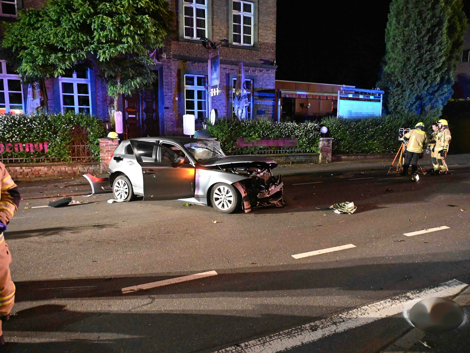 In Pulheim-Brauweiler kam es in der Nacht zu Sonntag (26. Mai 2024) zu einem tödlichen Unfall.