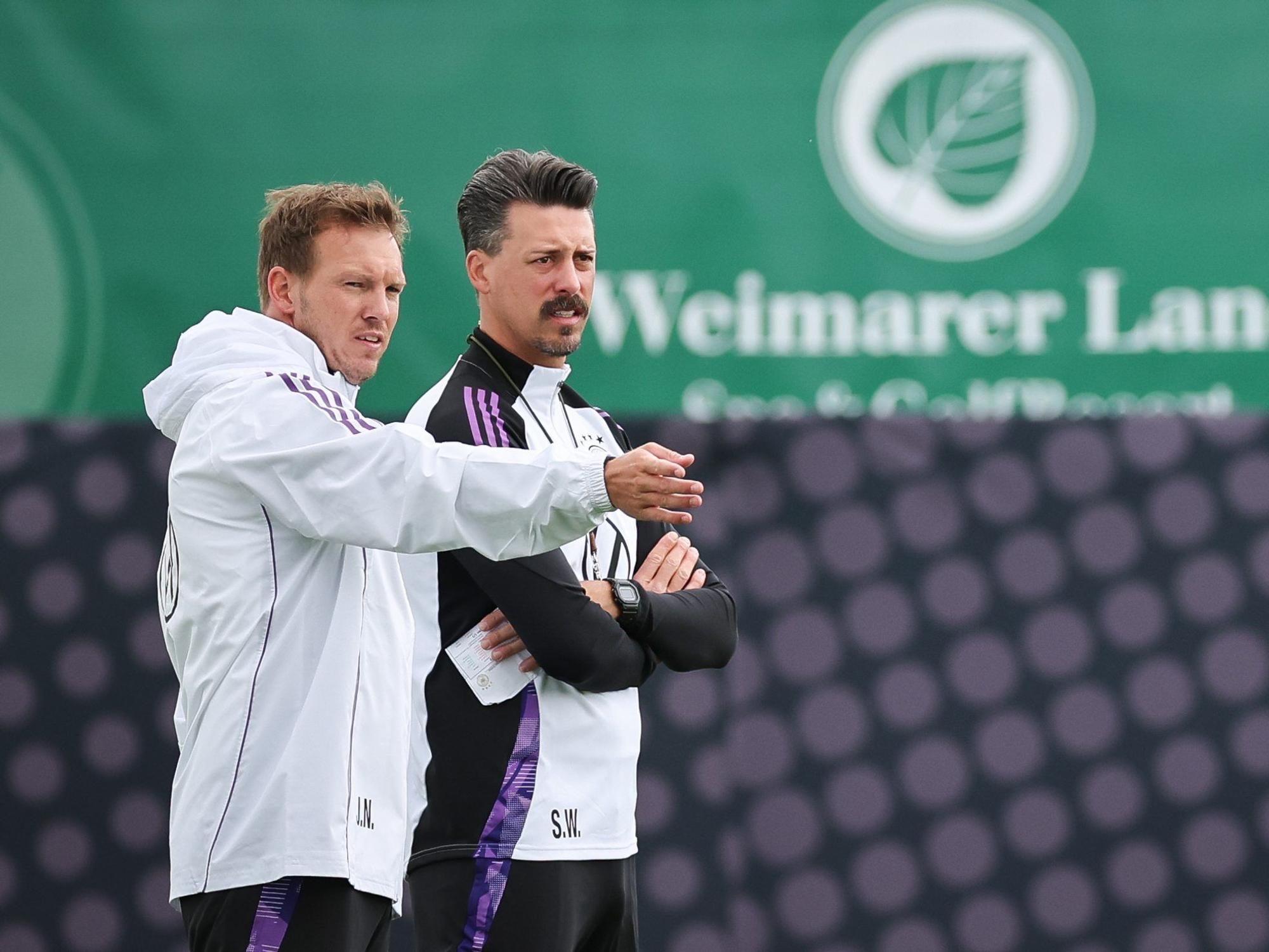 Training der DFB-Auswahl: Bundestrainer Julian Nagelsmann (l) und Assistenztrainer Sandro Wagner.