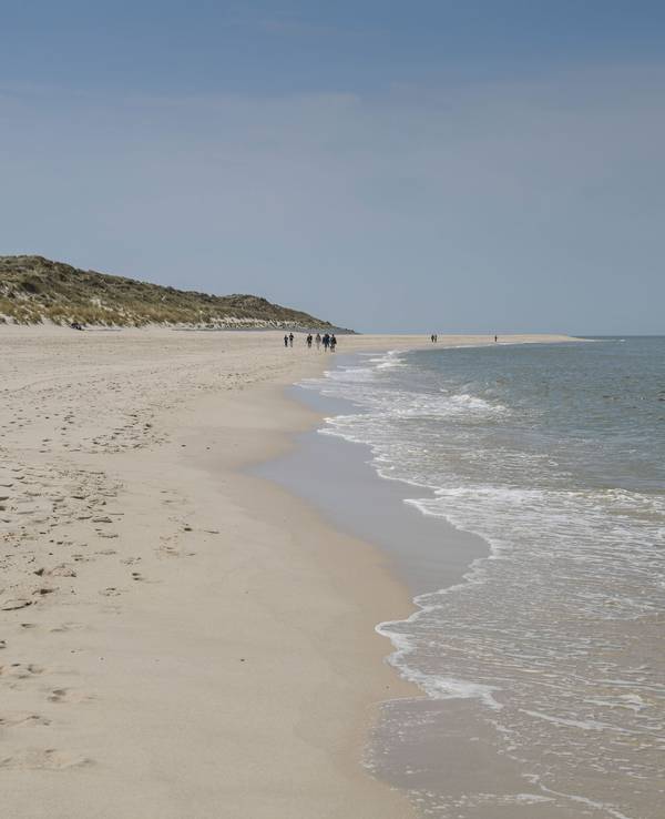 Der Lister Ellenbogen auf der nordfriesischen Insel Sylt ist eine 4,5 Kilometer lange und 1,2 Kilometer breite Halbinsel, die sich vom nördlichsten Zipfel der Insel aus erstreckt.