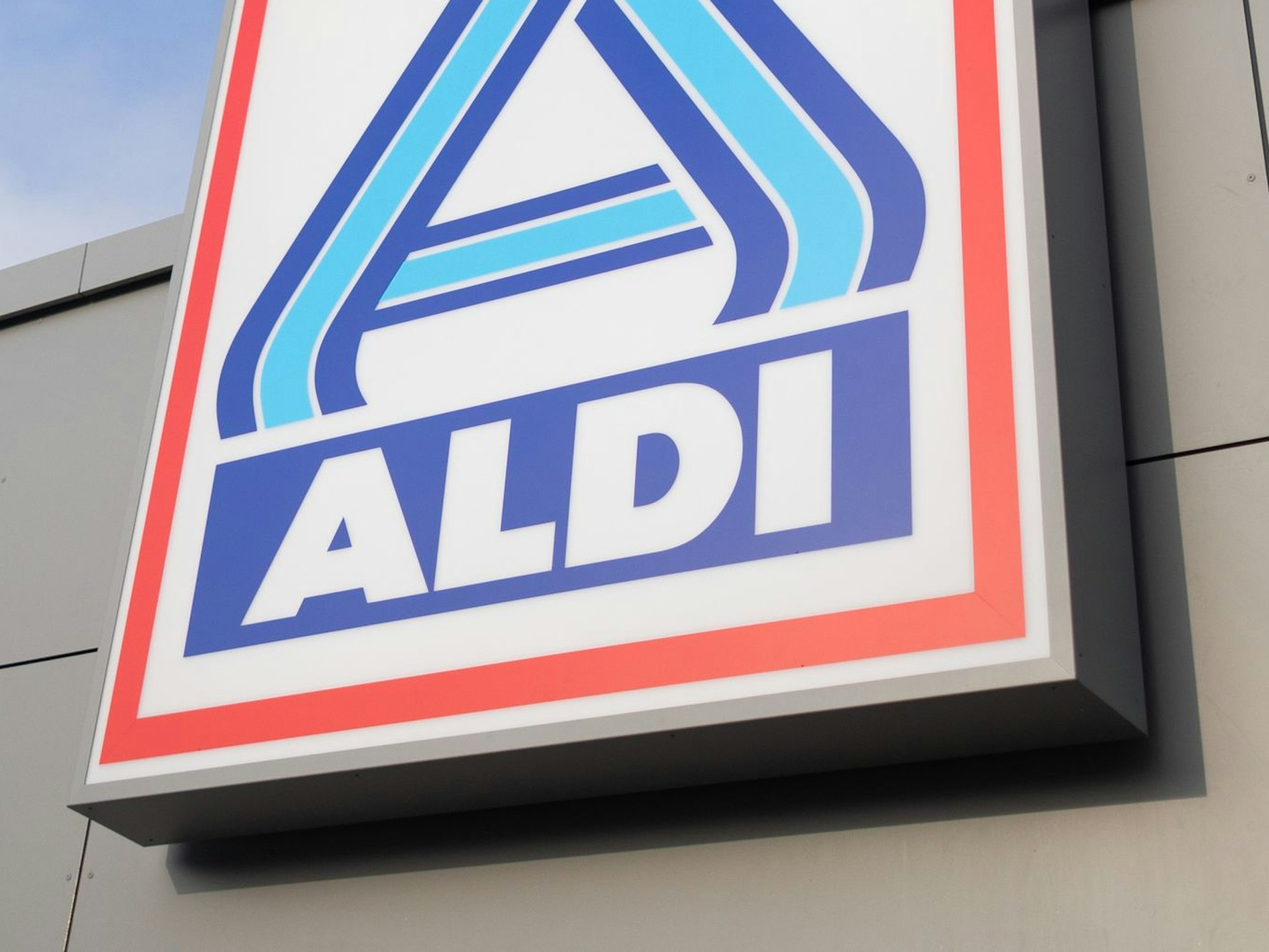 Blick auf ein Logo von Aldi Nord an einem Aldi-Markt, hier im Dezember 2020 in Essen.