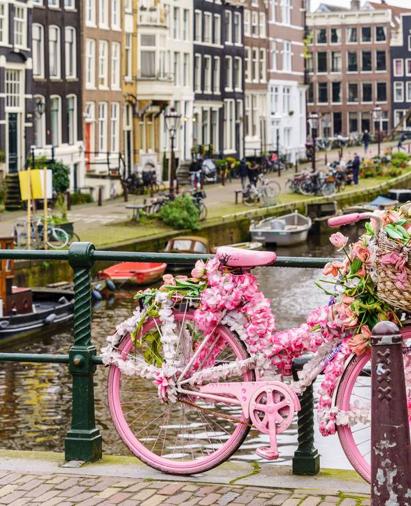 Blick auf die Brouwersgracht, ein Kanal in Amsterdam.