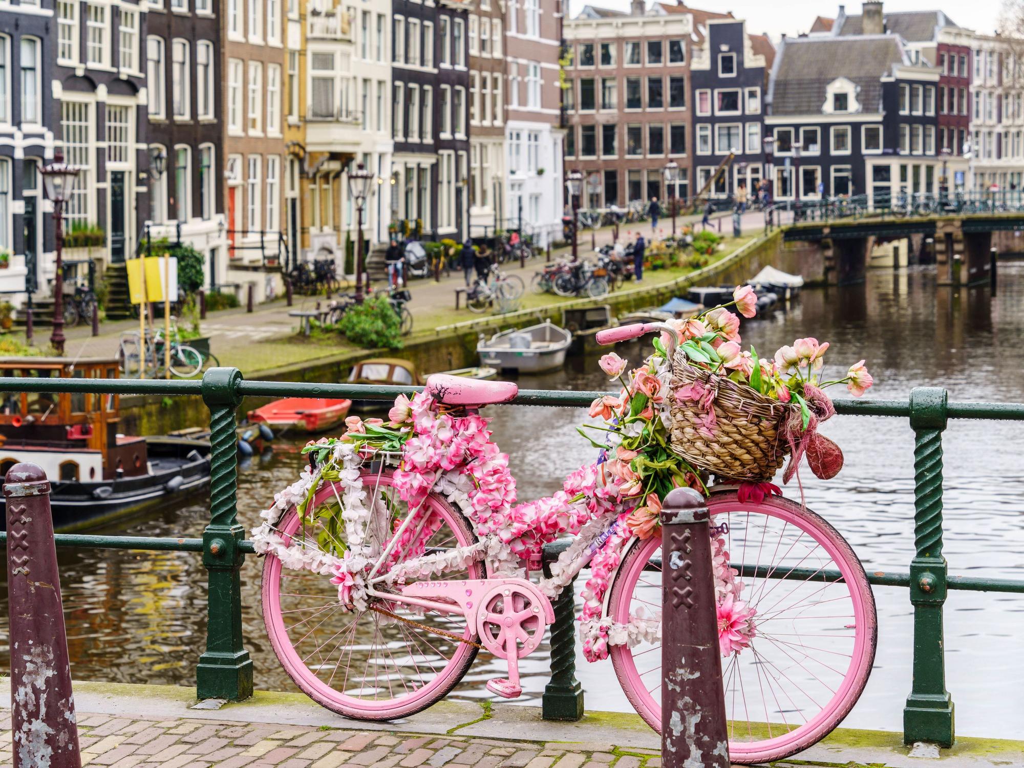 Blick auf die Brouwersgracht, ein Kanal in Amsterdam.
