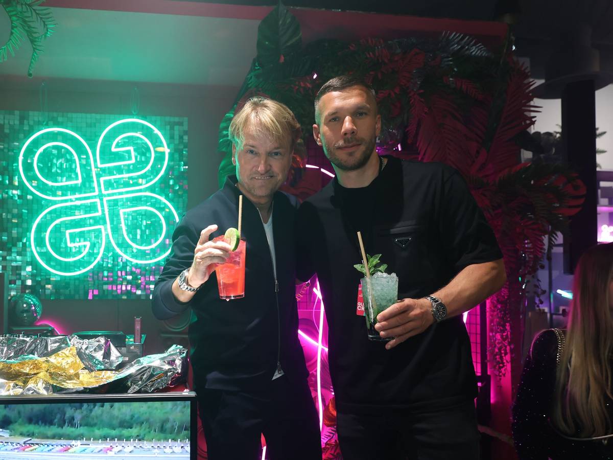 Lukas Podolski und Markus Krampe
bei einem PR-Event des Glücksgefühle-Festivals.