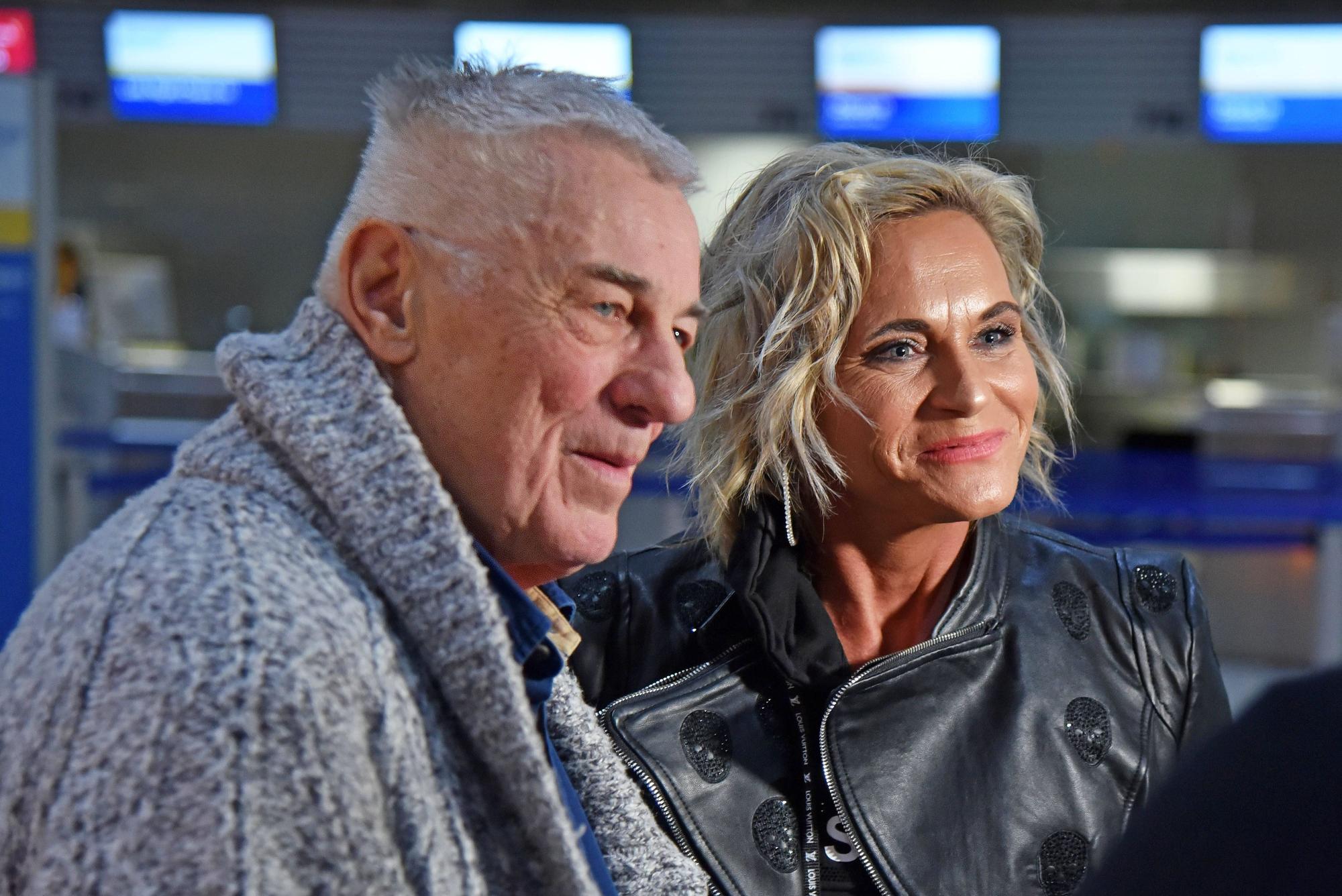 Heinz Hoenig und seine Ehefrau Annika Kärsten-Hoenig (hier im Januar 2024)