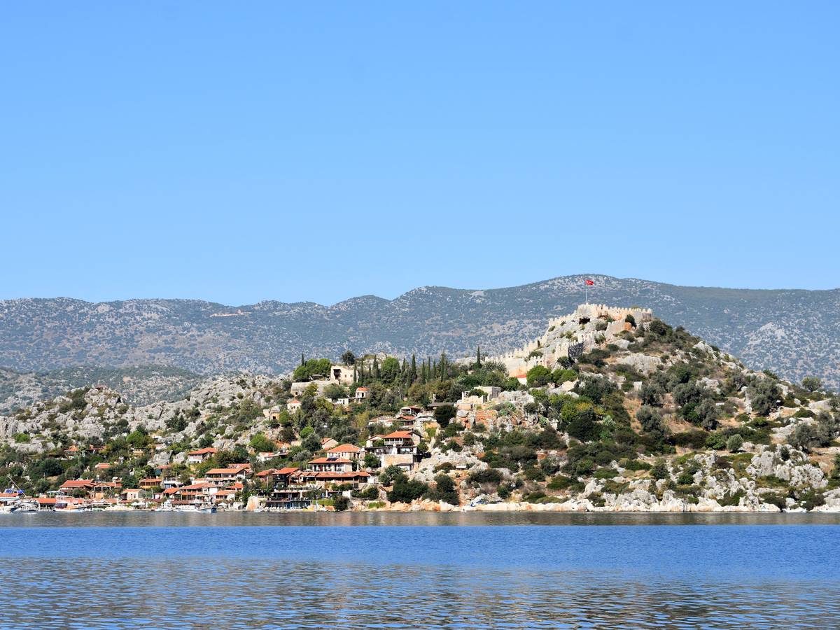 Kaleköy mit der mittelalterlichen Burg.