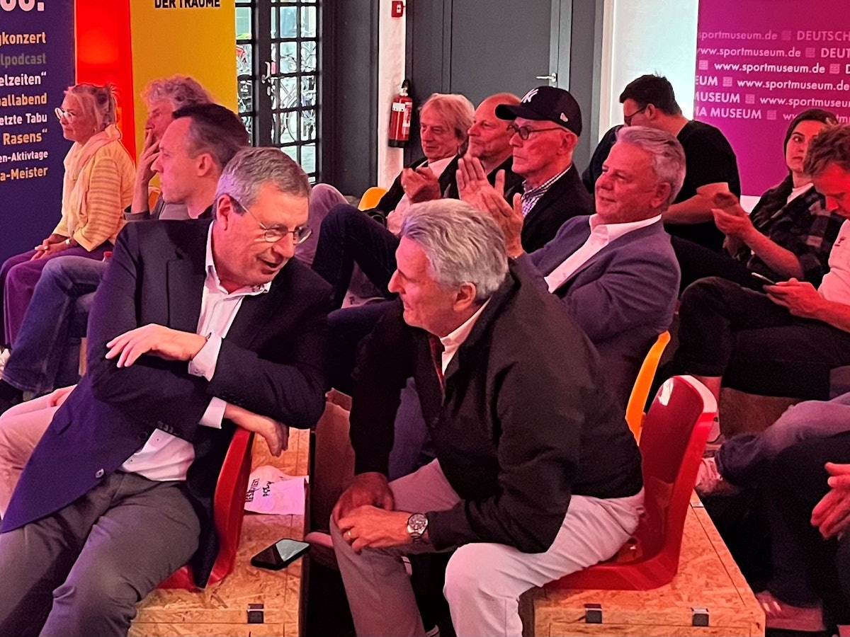 FC-Präsident Dr. Werner Wolf, Legende Dieter Müller und Dieter Prestin (v.l.) im Olympiamuseum in Köln.