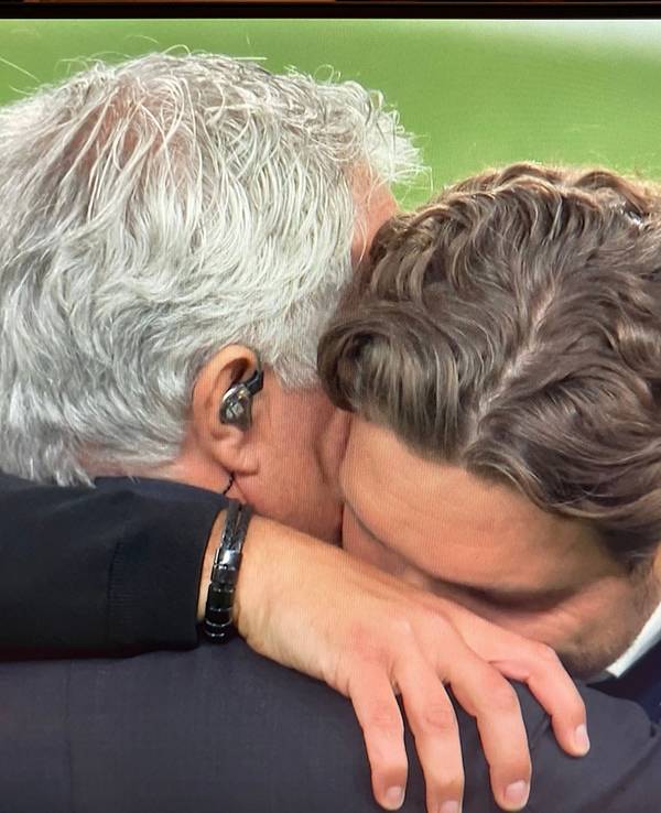 José Mourinho tröstete nach dem Champions-League-Finale BVB-Trainer Edin Terzić.