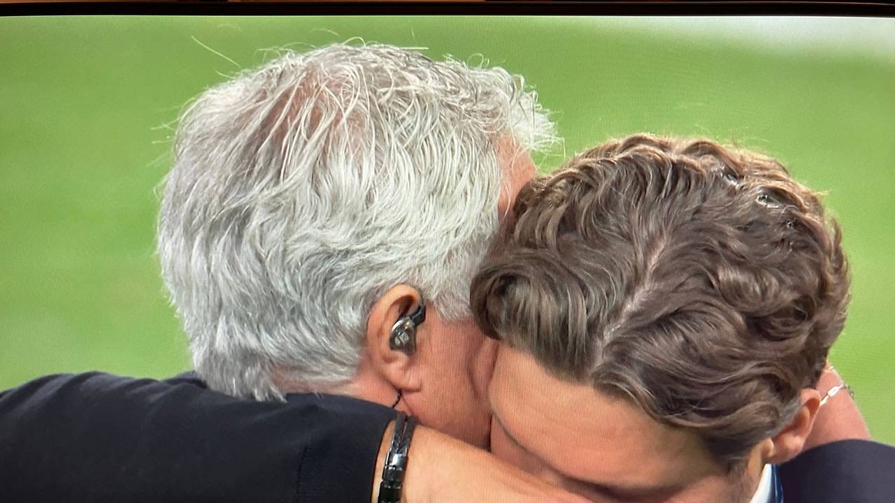 José Mourinho tröstete nach dem Champions-League-Finale BVB-Trainer Edin Terzić.
