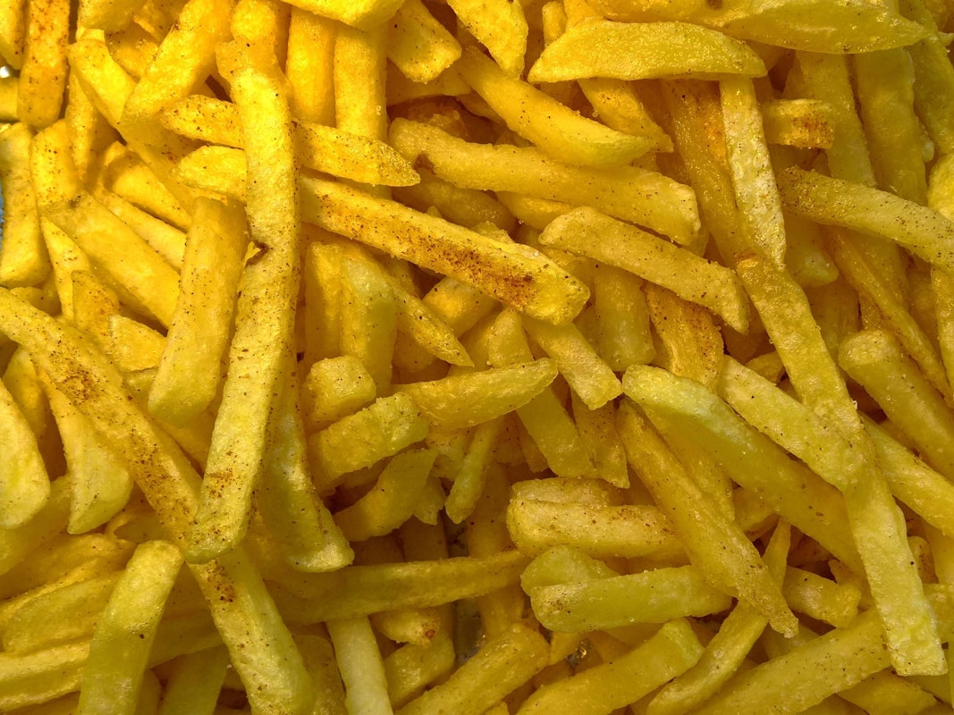 Viele Backofen-Pommes sind in Ordnung, aber nicht alle sind gleich lecker. Stiftung Warentest hat einige Produkte getestet.