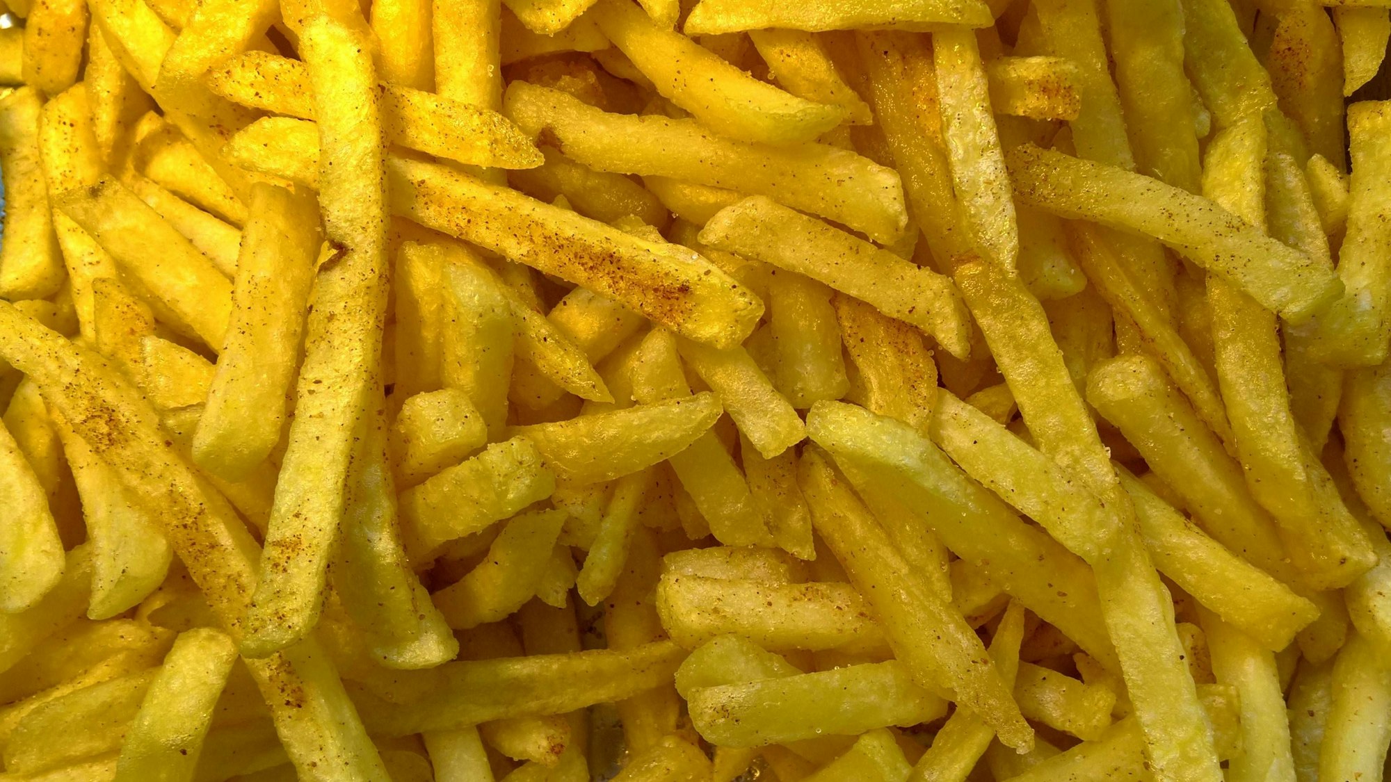 Viele Backofen-Pommes sind in Ordnung, aber nicht alle sind gleich lecker. Stiftung Warentest hat einige Produkte getestet.