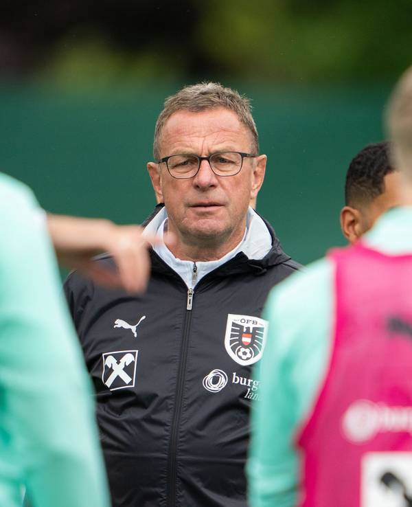 Ralf Rangnick, Trainer der Österreichischen Nationalmannschaft, beim Training seiner Mannschaft.