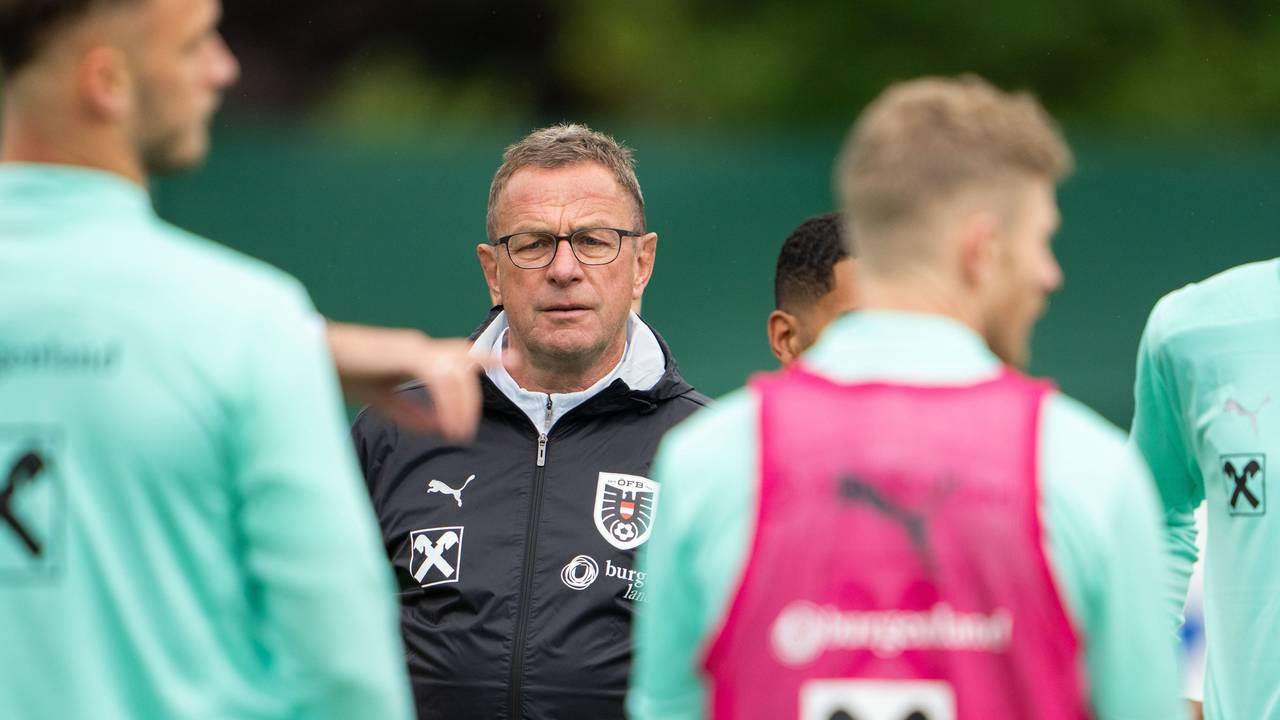 Ralf Rangnick, Trainer der Österreichischen Nationalmannschaft, beim Training seiner Mannschaft.