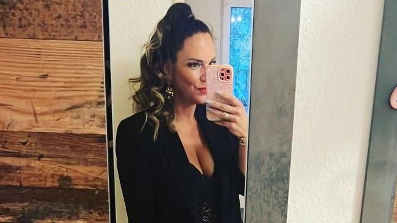 Danni Büchner (hier auf einem Selfie vom November 2022 auf Instagram), fühlt sich in ihrem Körper wohl. Nun hat sie ziemlich viel abgenommen - und damit eine bewundernswerte optische Veränderung erzielt.