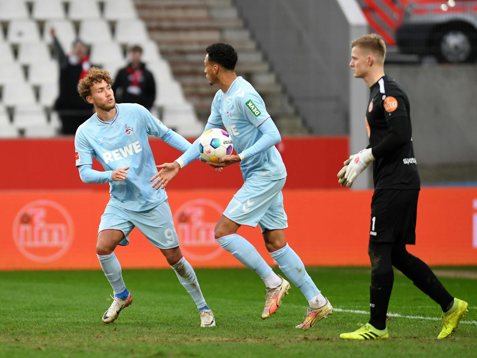 Luca Waldschmidt und Davie Selke im Testspiel gegen Essen.