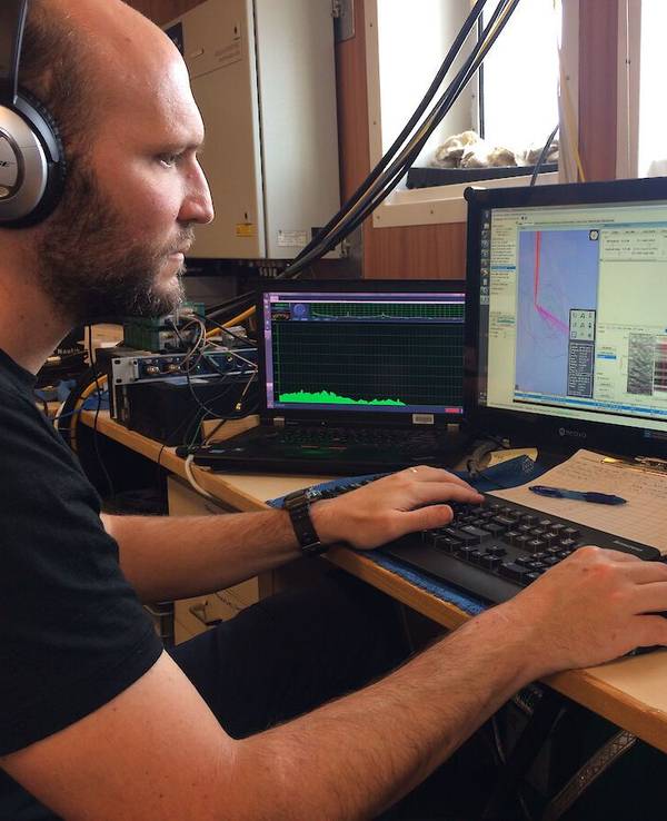 Dr. Brian Miller untersucht die Rufe eines Antarktischen Blauwals.