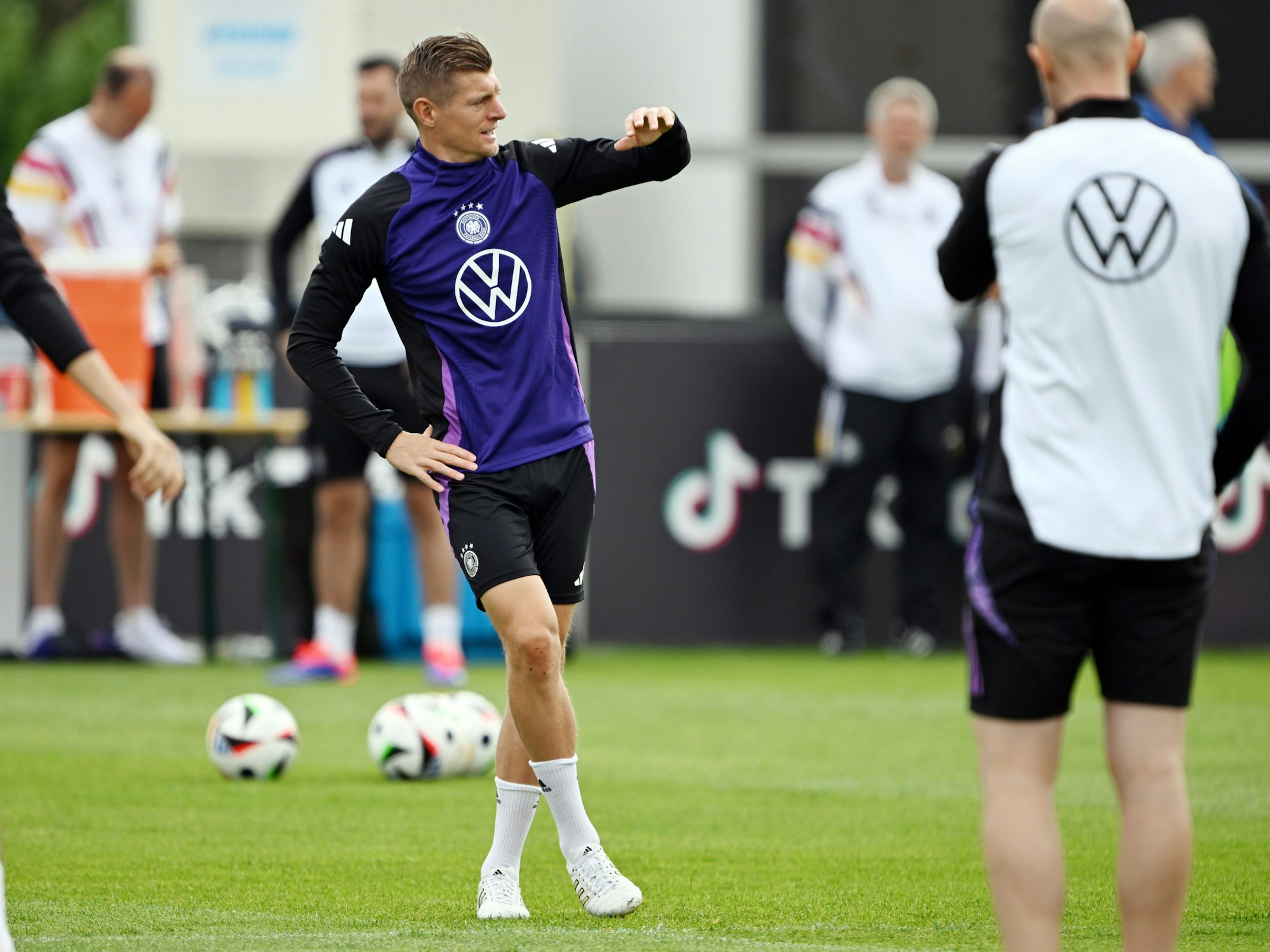 Deutschlands Toni Kroos in Aktion während des Trainings.