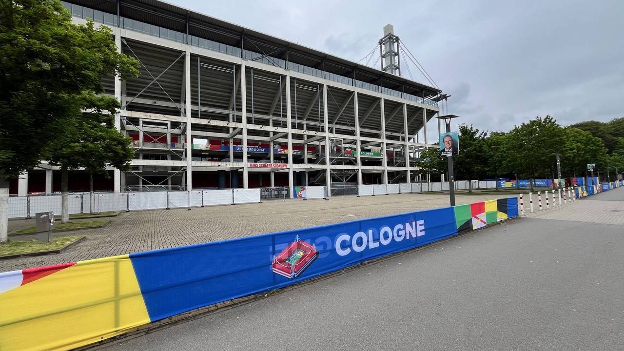 Blick auf das Stadion in Köln Müngersdorf.