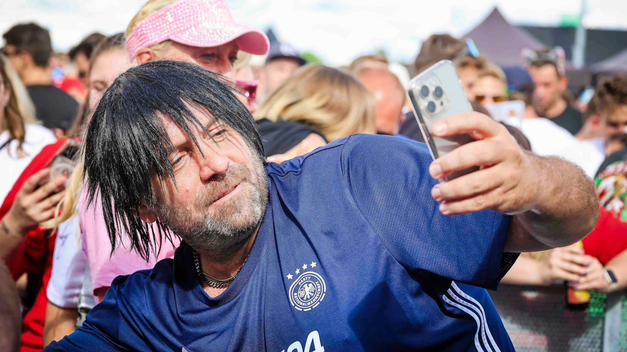 Ikke Hüftgold machte mit Fotos eins Fans.