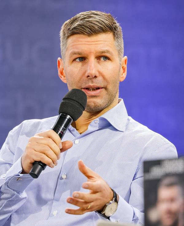 Thomas Hitzlsperger, deutscher ehemaliger Fußballspieler und Fußballfunktionär, spricht auf der Leipziger Buchmesse.