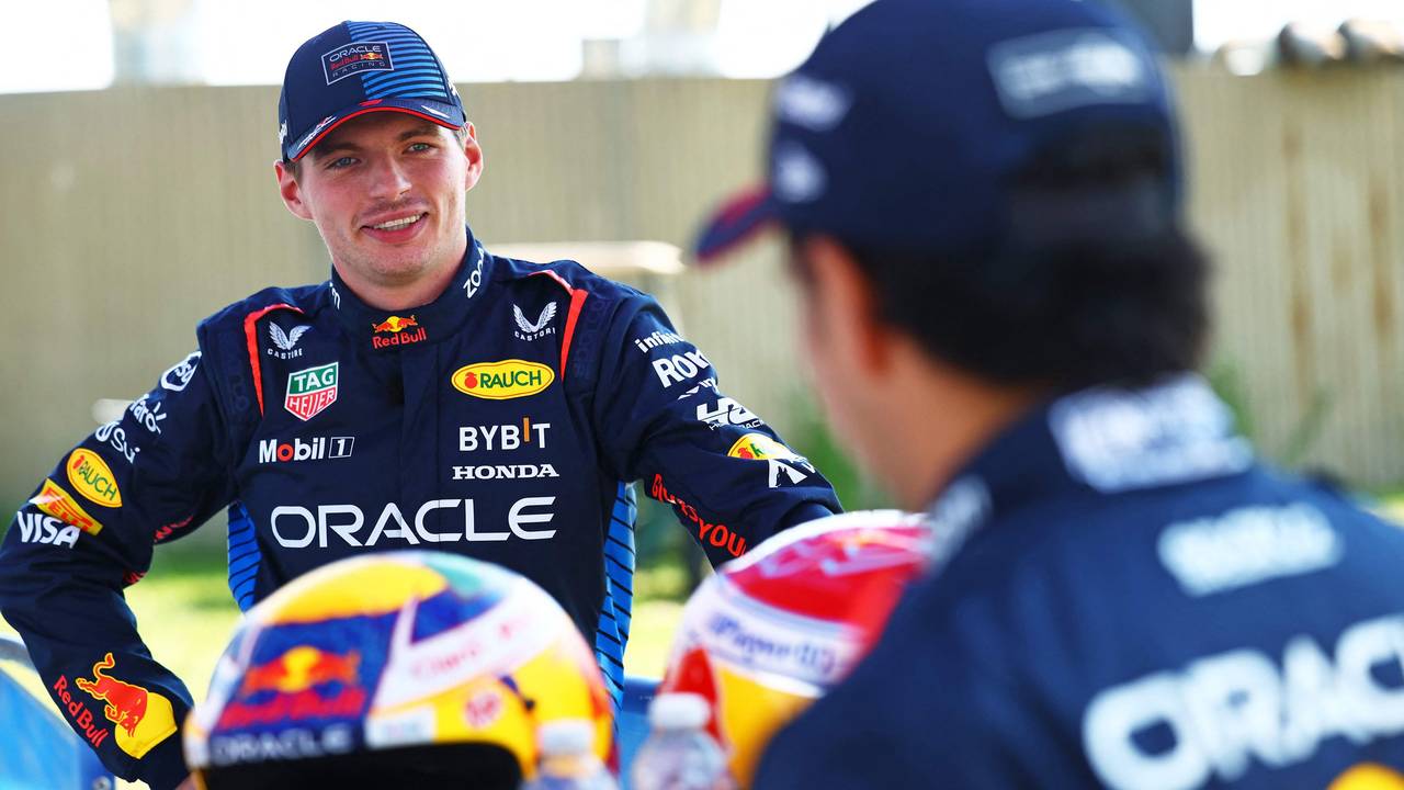 Max Verstappen lächelt.