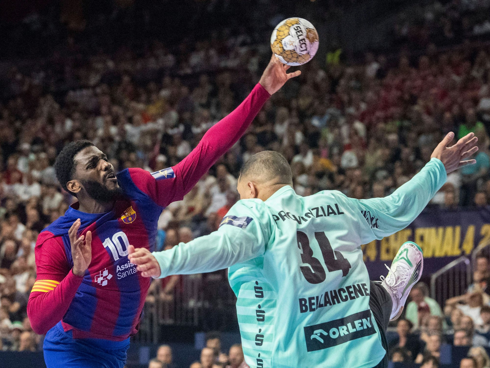 Dika Mem vom FC Barcelona in Aktion.