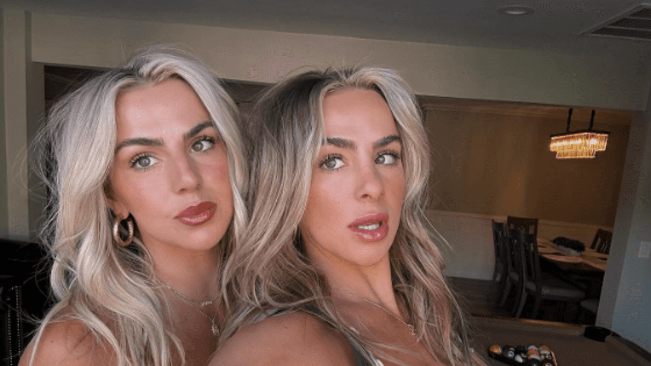 Ein Selfie von Hayley und Hanna Cavinder.