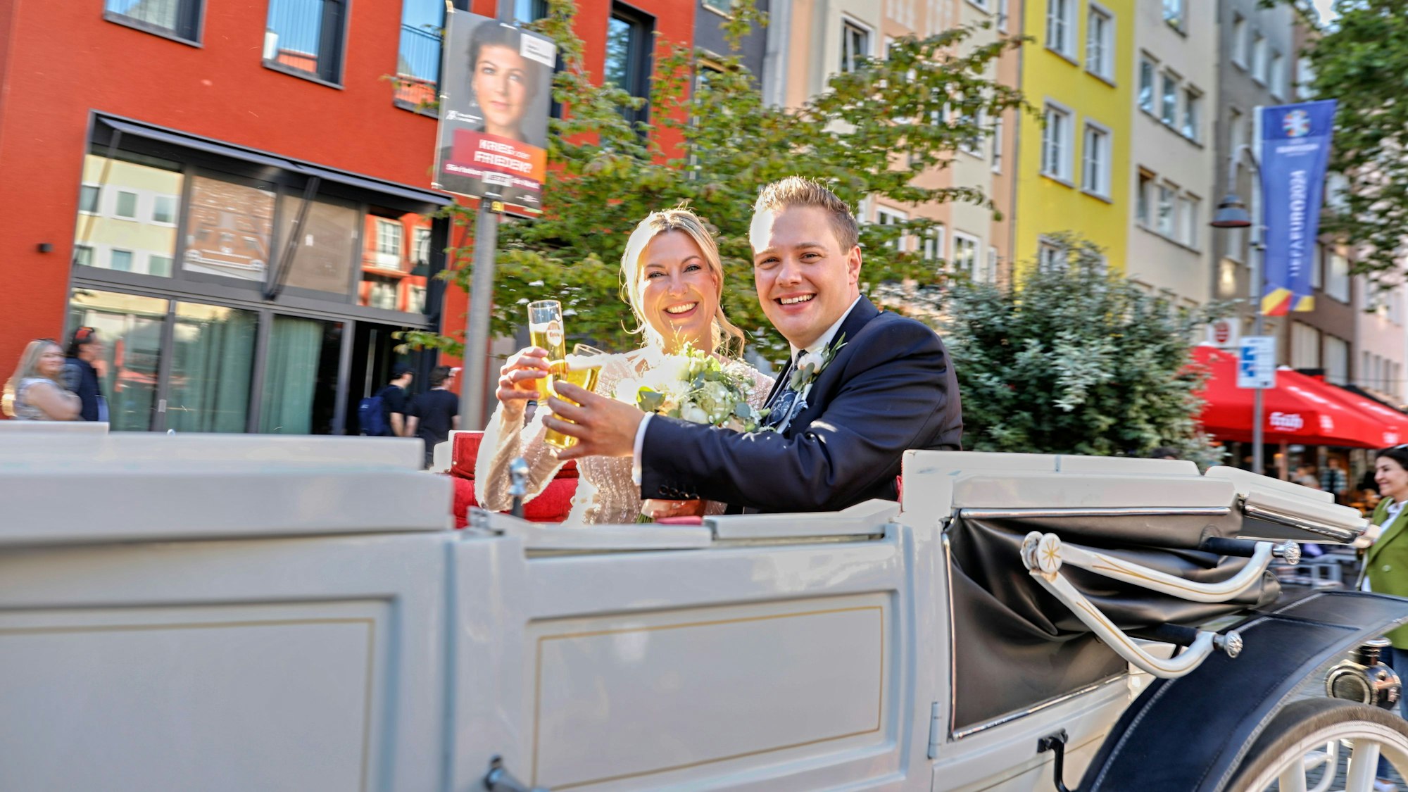 Michael Gerhold mit Tanja Wolters in der Kutsche.
