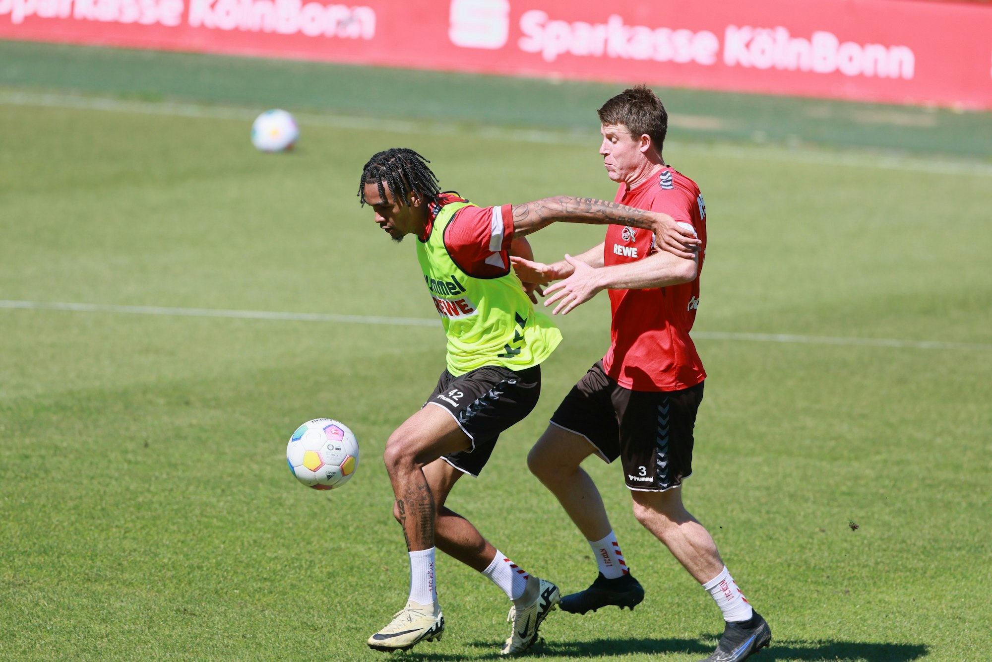 1. FC Köln, Training, von links: Damion Downs und Dominique Heintz